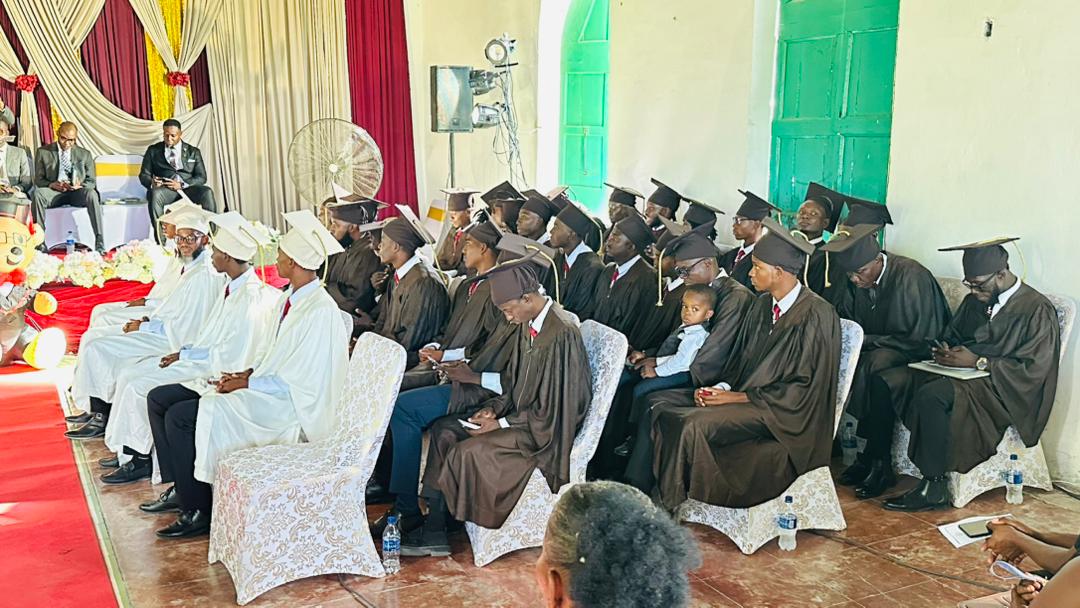 Cérémonie de graduation des professionnels en pose de Sheetrock et en plomberie